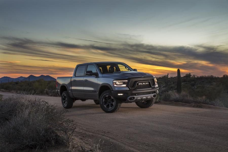  Dodge Ram 1500 Rebel Crew Cab (DT) 2018 года  (фото 15 из 48)